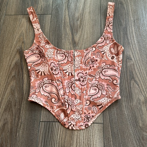 Corset Cropped Tank - Picture 4 of 5